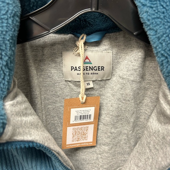 NEW Passenger Awaken Recycled Deep-Pile Sherpa Fleece in Washed Blue, size XS. - Picture 4 of 5